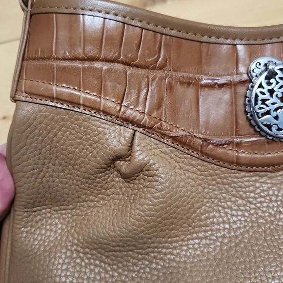 Brighton Pebbled Leather Crocodile Embossed Shoulder Handbag Purse Brown Camel - Picture 10 of 17
